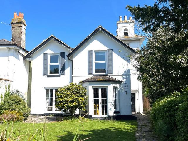 House for sale in Middlecroft, Hampshire