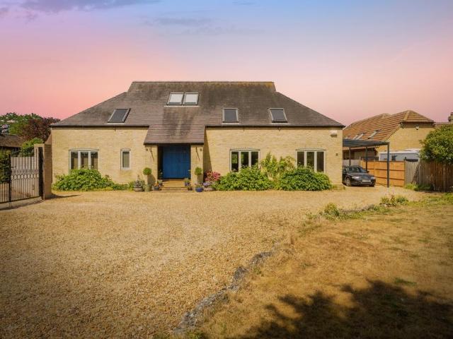 House for sale in Silsoe, Bedfordshire