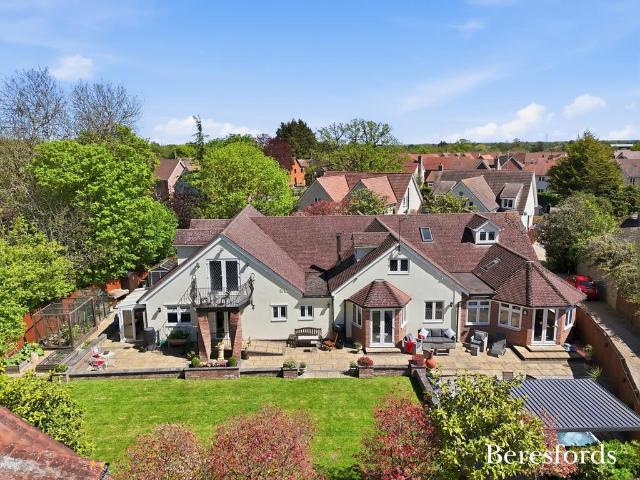 House for sale in Chipping Hill, Essex