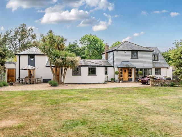 House for sale in Fontwell, Arun
