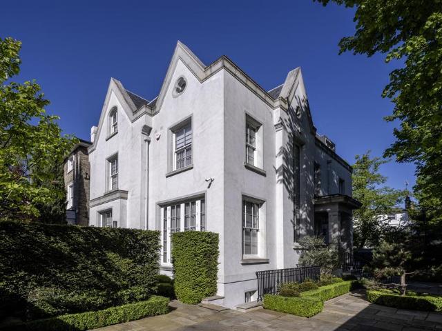 House for sale in St. John's Wood, Greater London