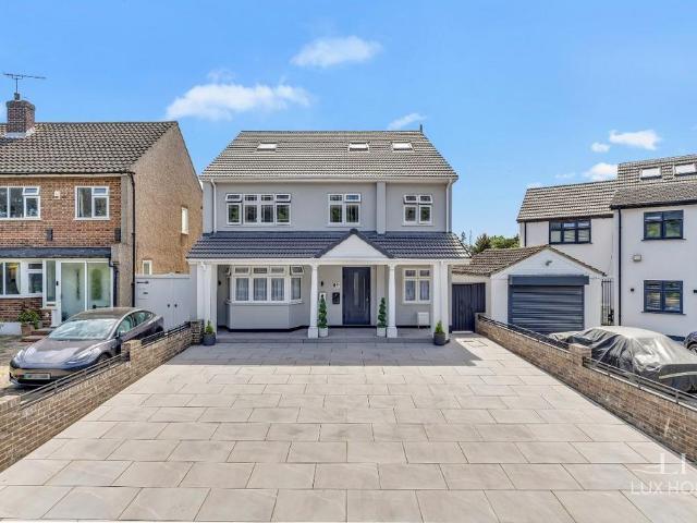 House for sale in Harold Wood, Greater London