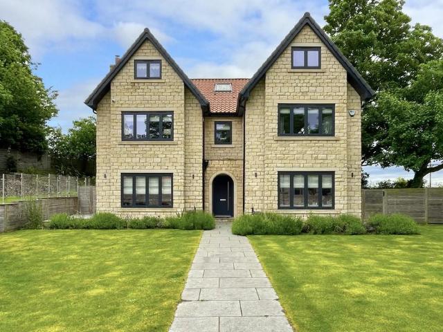 House for sale in Burghwallis, South Yorkshire