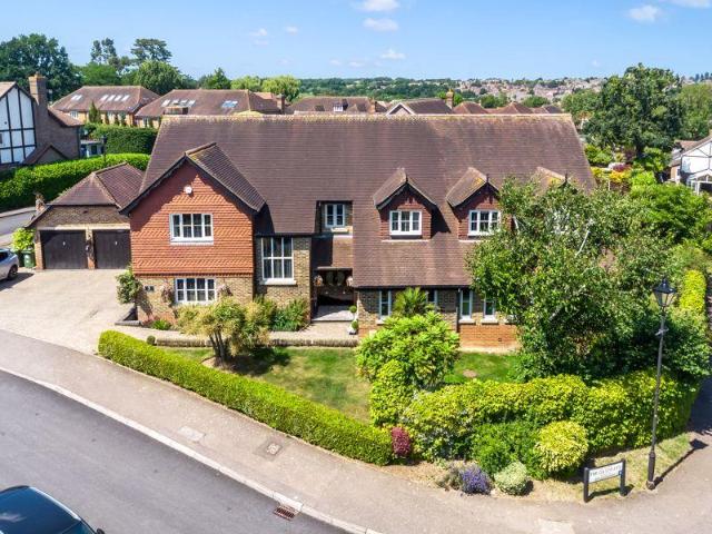 House for sale in Goffs Oak, Broxbourne