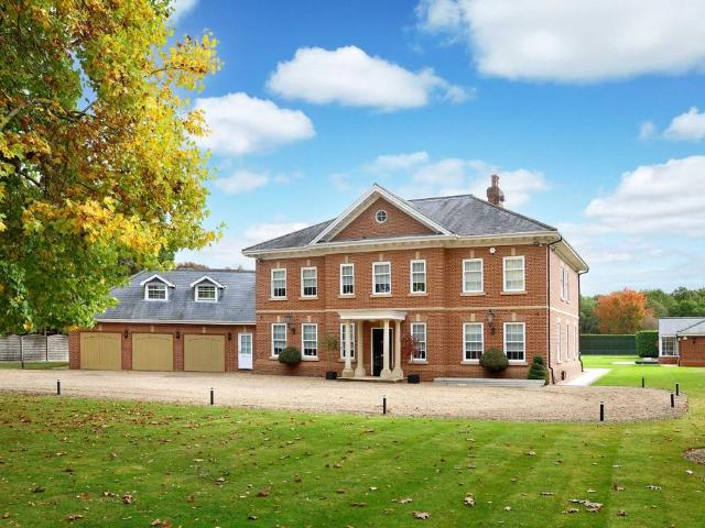 House for sale in Gerrards Cross, Higher Denham
