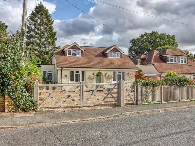 House for sale in North Bourne, Surrey Heath