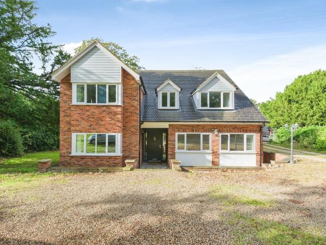 House for sale in Baddesley Ensor, North Warwickshire