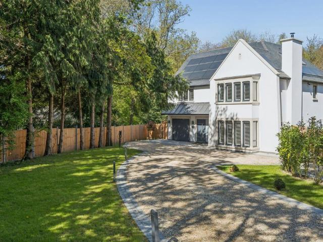 House for sale in Batchworth, Hertfordshire
