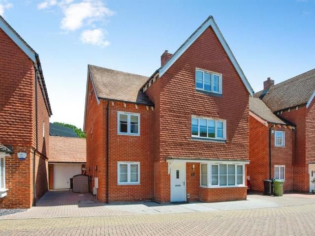House for sale in Red Hill, Surrey