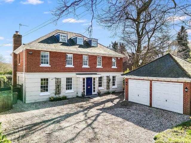 House for sale in Navestock Side, Essex