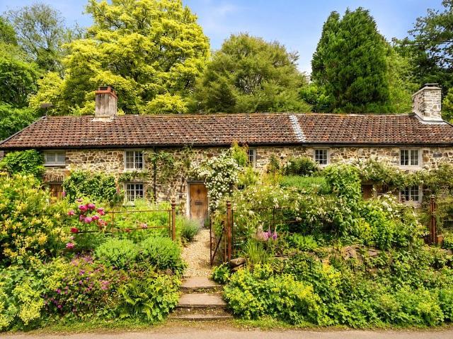 House for sale in Exebridge, Somerset