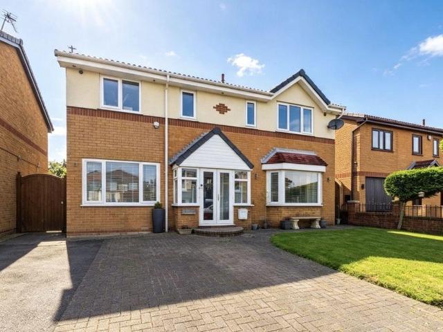 House for sale in Bamford, Burnedge