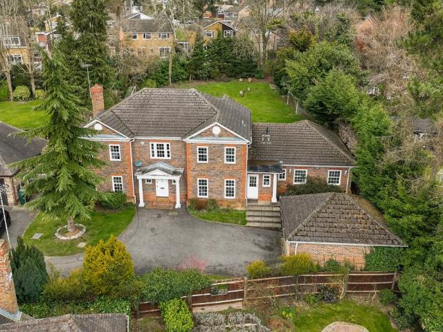 House for sale in Heronsgate, Batchworth