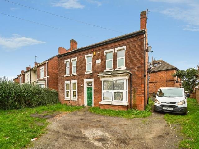 House for sale in Darlaston, West Midlands