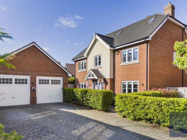 House for sale in Hertford, Colliers End