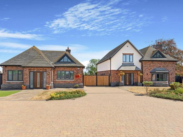 House for sale in Rushden