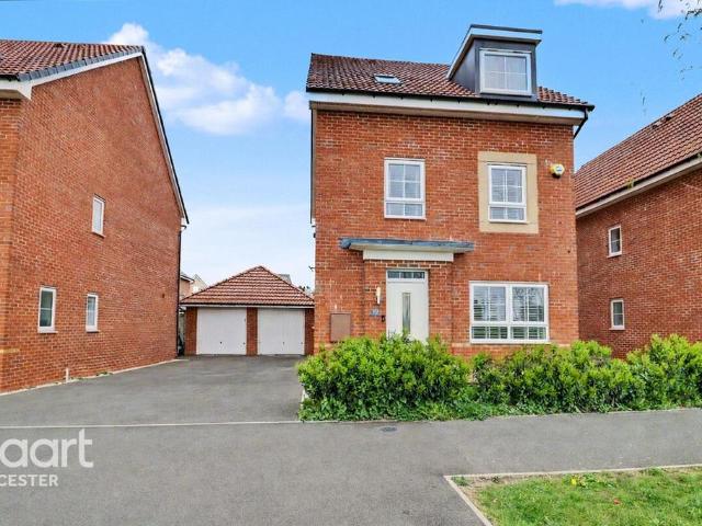House for sale in Stocking Farm, Old Wharf