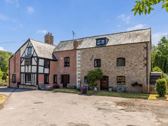 House for sale in School House, Gloucestershire