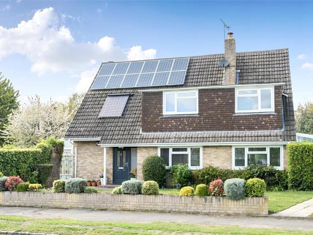 House for sale in Penn, Knotty Green