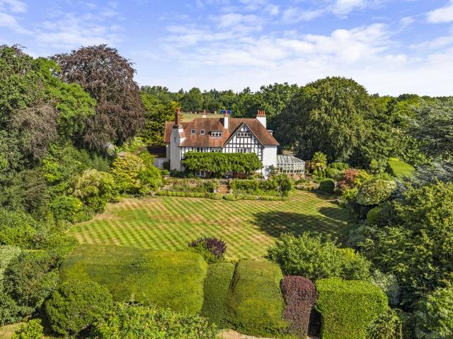 House for sale in Swallow, Buckinghamshire
