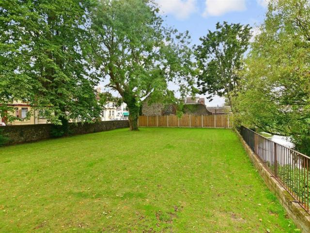 House for sale in Buckland, Ash