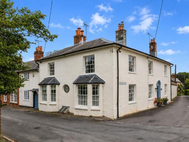 House for sale in Barton Stacey, Hampshire
