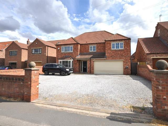 House for sale in Hatfield Woodhouse, South Yorkshire