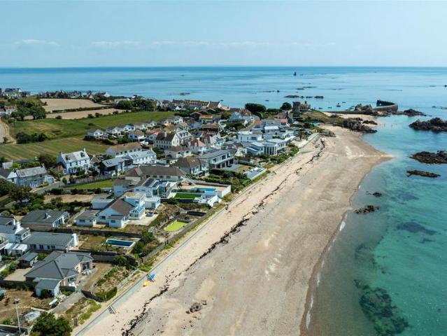 House for sale in Penweathers, Cornwall