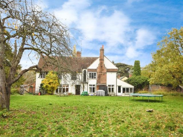 House for sale in Chipping Hill, Essex