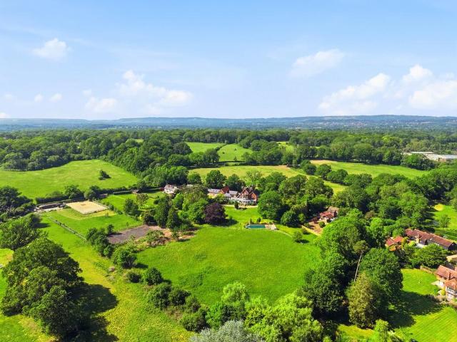 House for sale in Norwood Hill, Red Hill