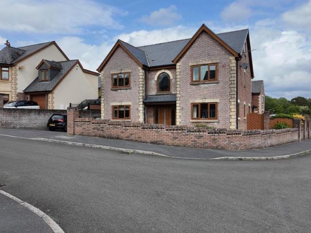 House for sale in Llangennech, Wales