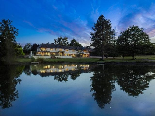 House for sale in Greens Norton, Northamptonshire
