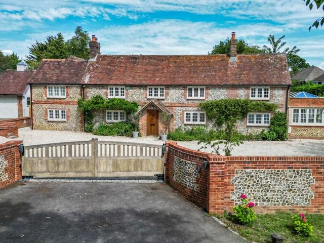 House for sale in Bolton Low Houses, Hampshire