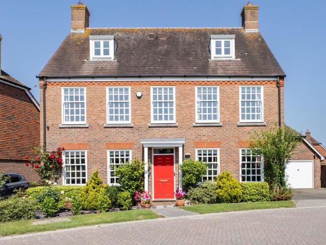 House for sale in Horsham, West Sussex