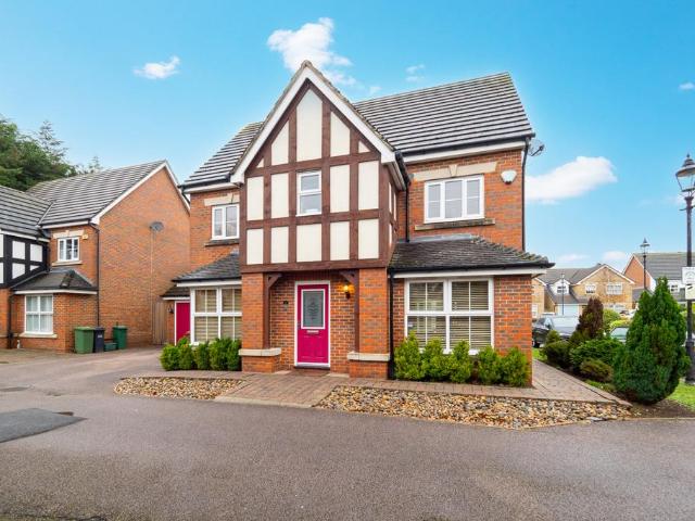 House for sale in Nork, Red Hill