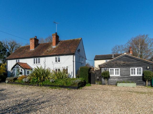 House for sale in Chipping Hill, Essex