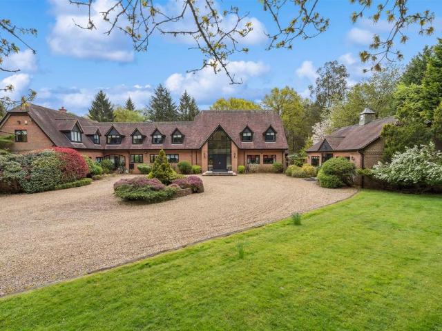 House for sale in Pouchen End, Hertfordshire