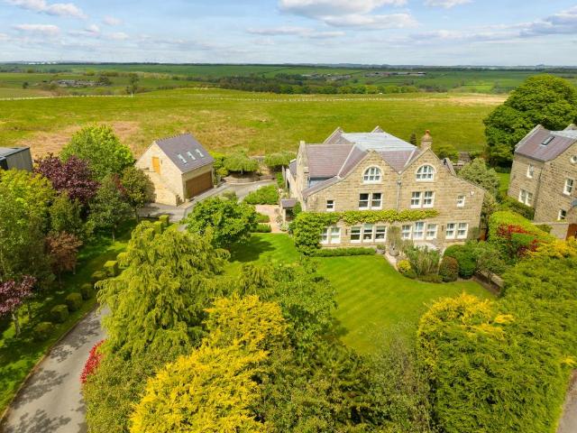 House for sale in Shaw Green, Beckwithshaw