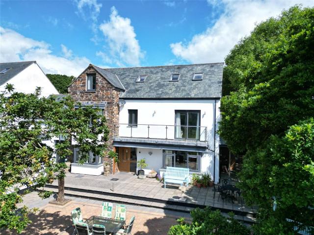House for sale in Mawnan, Maenporth