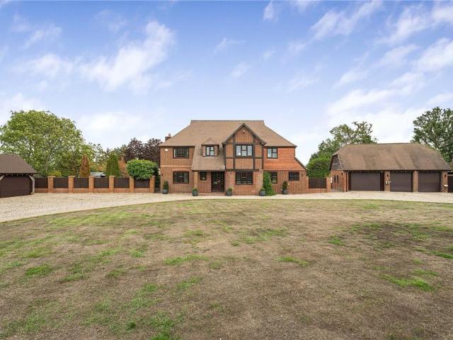 House for sale in Bradfield Southend, Beenham