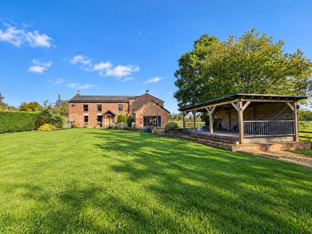House for sale in Halmore, Stroud
