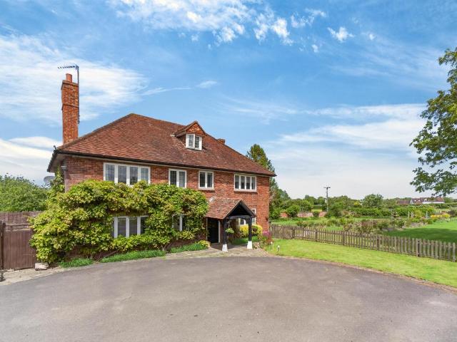 House for sale in Whiteleaf, Longwick