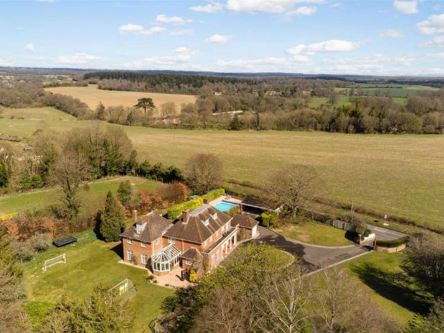 House for sale in Barton Stacey, Hampshire