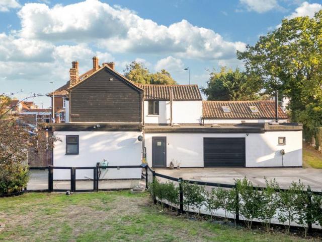 House for sale in Oulton Broad, East Suffolk