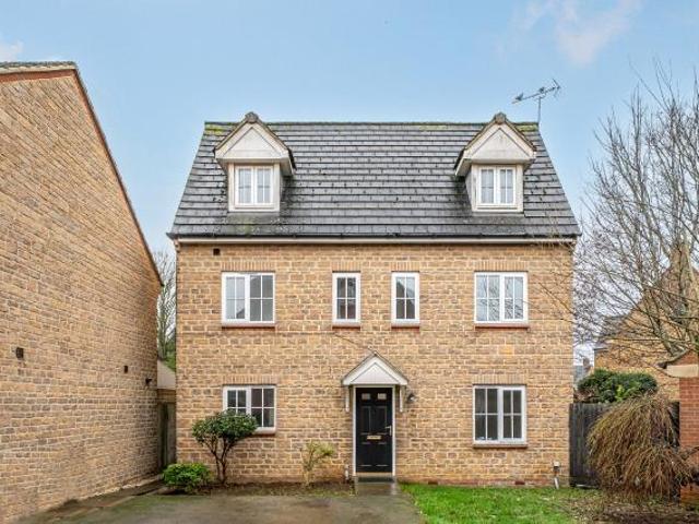 House for sale in Evershot, Oxfordshire