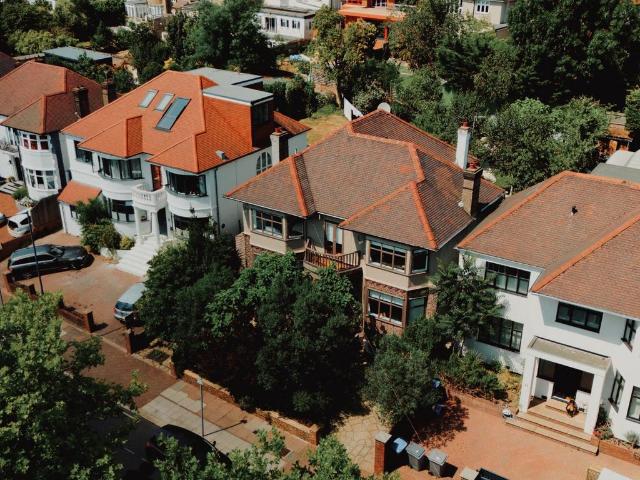 House for sale in Brondesbury, Greater London
