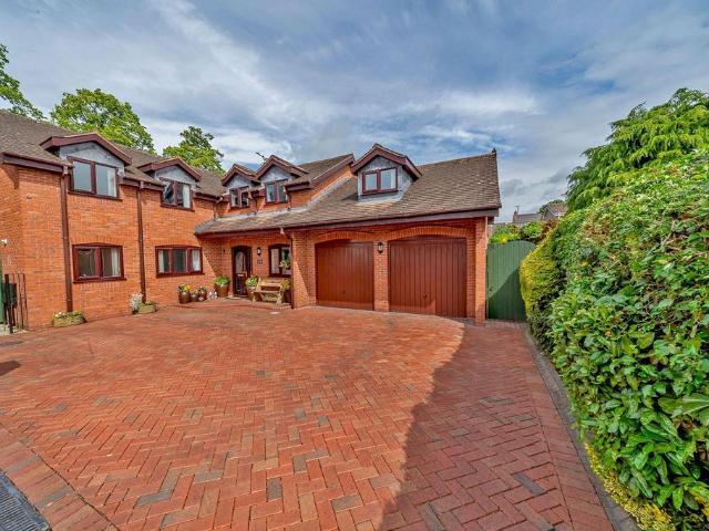House for sale in Chadsmoor, Staffordshire