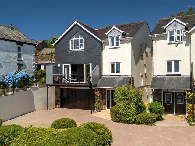 House for sale in Strode, Devon