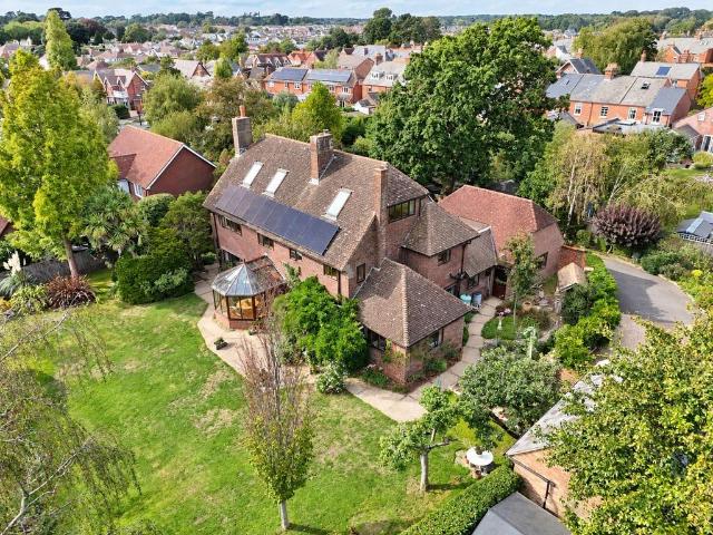 House for sale in Lymington, New Forest