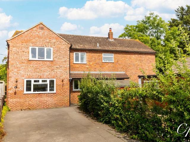 House for sale in Pamington, Gloucestershire